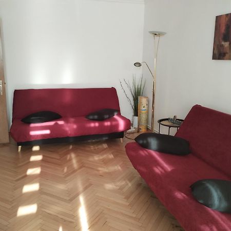 Vero Apartament Central Rm Valcea Apartment Ramnicu Valcea Exterior photo